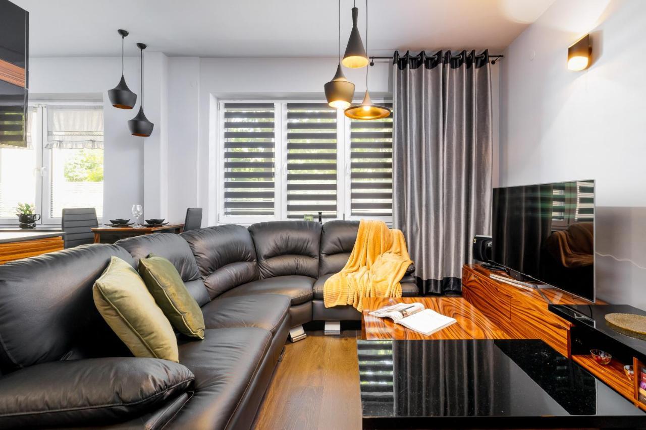 Stylish Korfantego Apartment Next To Spodek By Noclegi Renters คาโตวีตเซ ภายนอก รูปภาพ