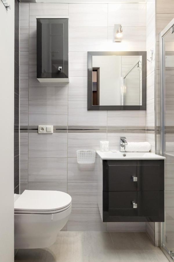 Stylish Korfantego Apartment Next To Spodek By Noclegi Renters คาโตวีตเซ ภายนอก รูปภาพ