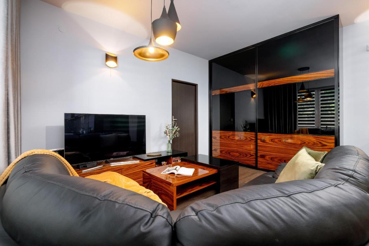 Stylish Korfantego Apartment Next To Spodek By Noclegi Renters คาโตวีตเซ ภายนอก รูปภาพ